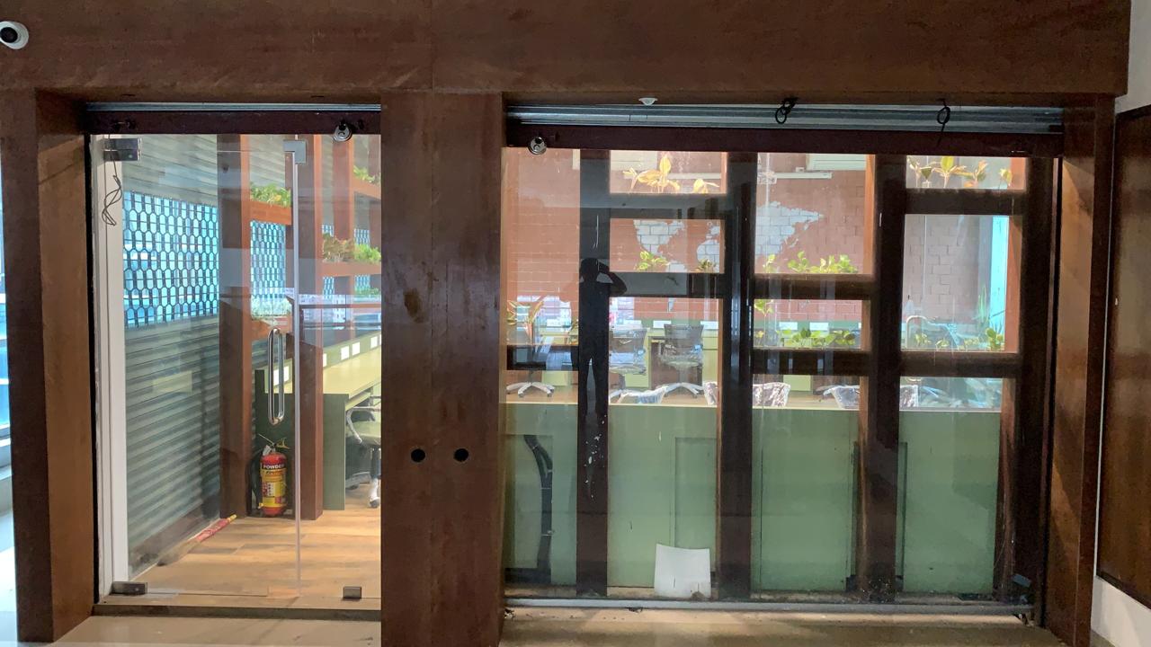 IT Office Interiors 